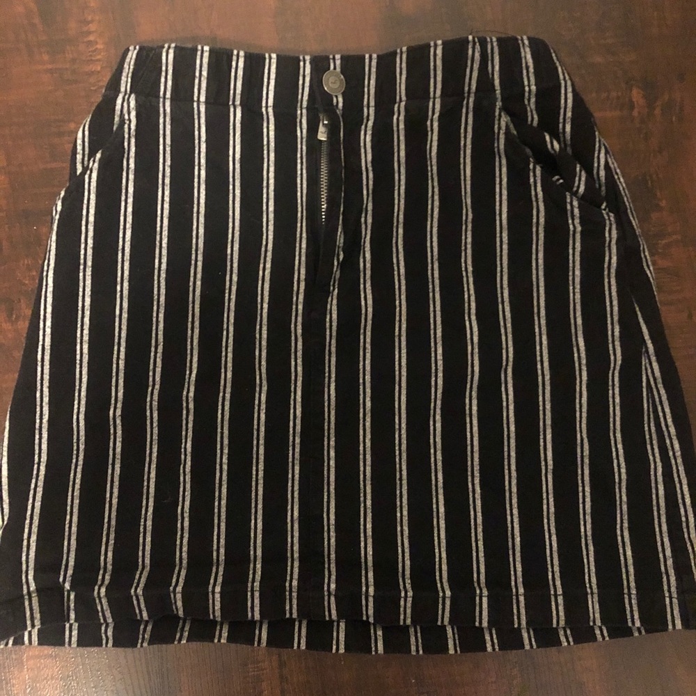 Hollister black striped skirt